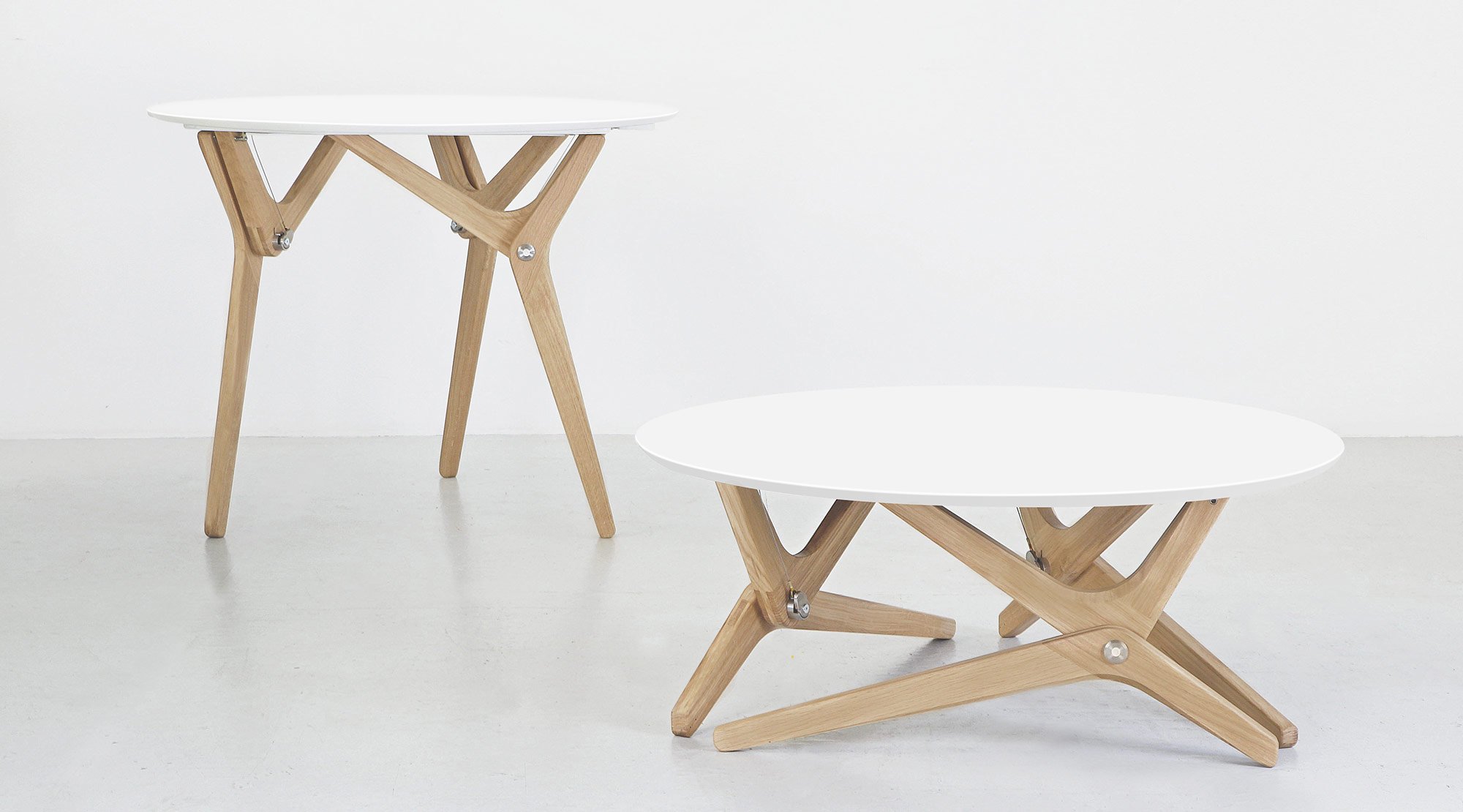 https://www.gessato.com/wp-content/uploads/2016/10/boulon-blanc-transformable-table-gessato-8.jpg