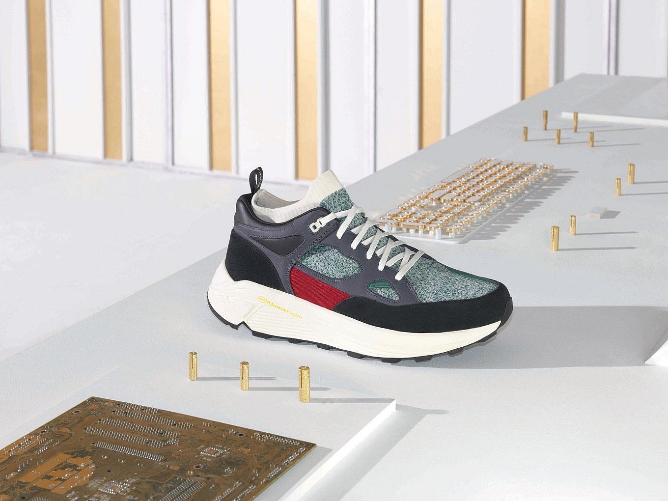 The Maison Kitsuné x Brandblack Aura Runner - Gessato