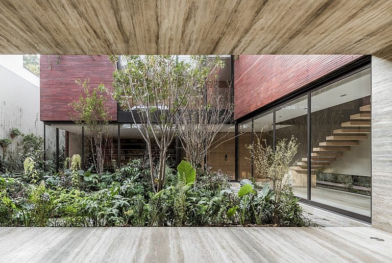 The Ultimate List of Inspiring Houses With Courtyards - Gessato