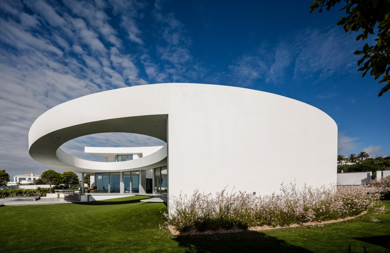 The Case for Round Houses - Gessato