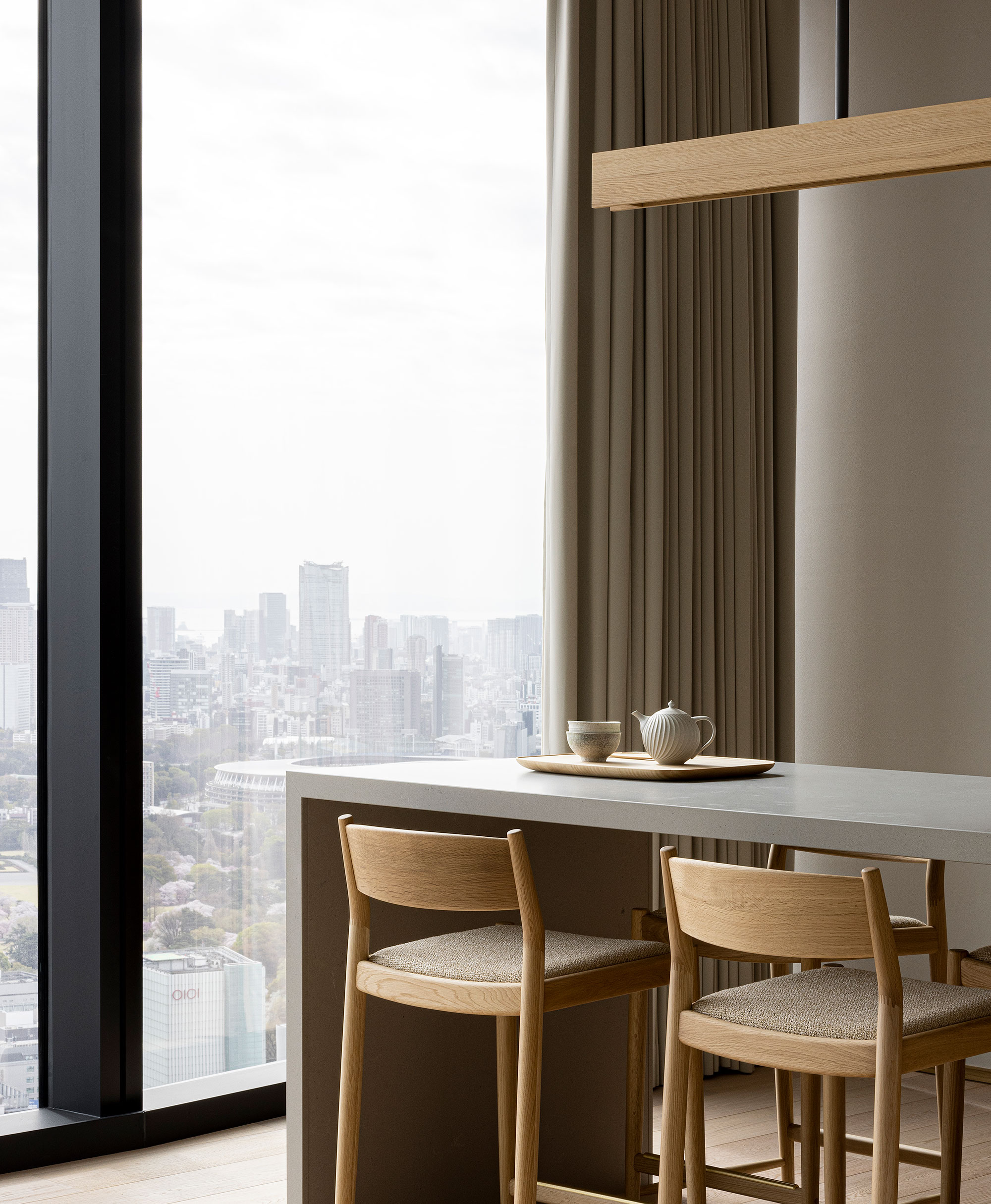 Karimoku Case Study 09, the Bellustar Tokyo Hotel - Gessato