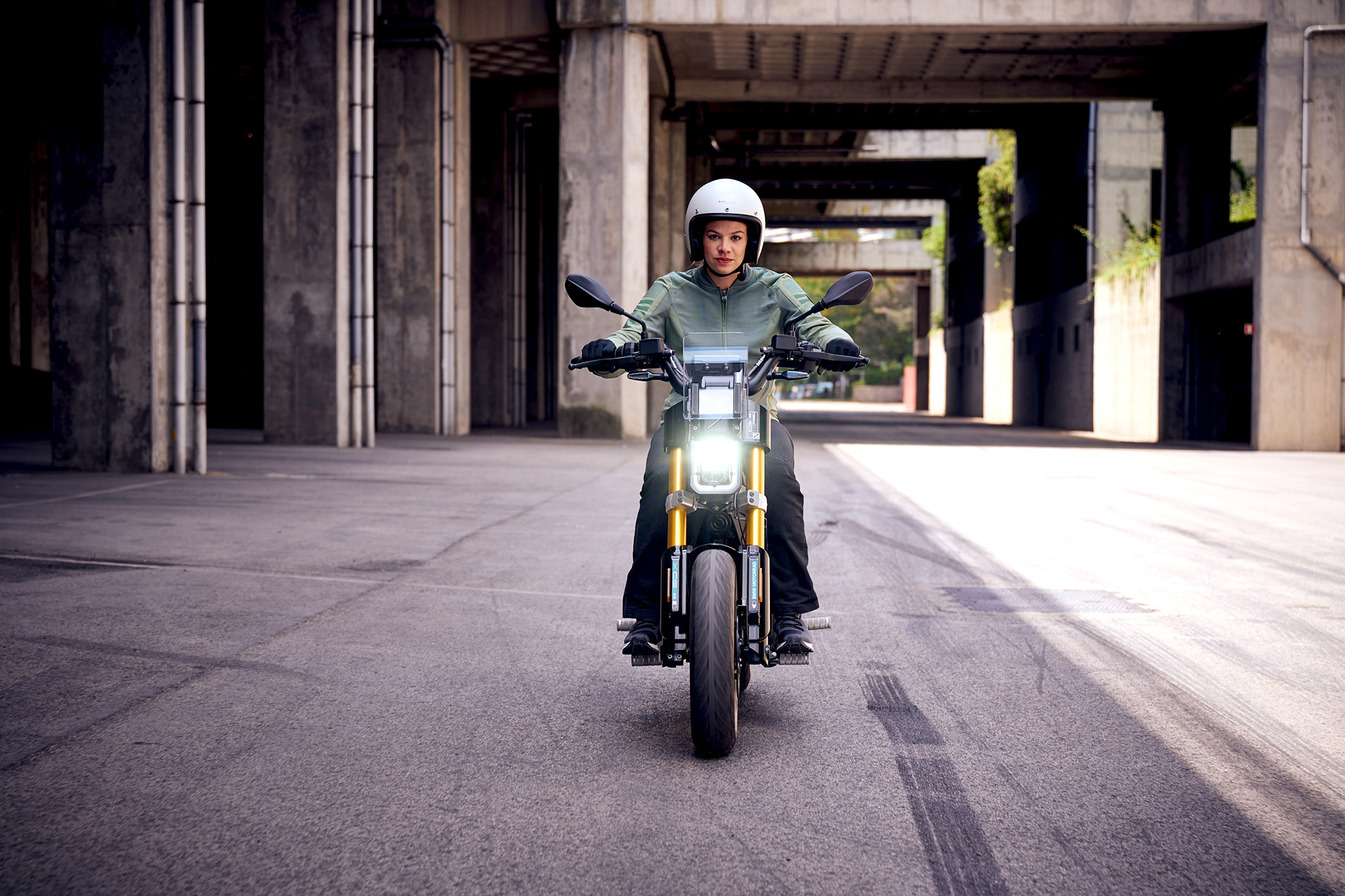 Redefining Urban Mobility: The BMW CE 02 Electric Bike - Gessato