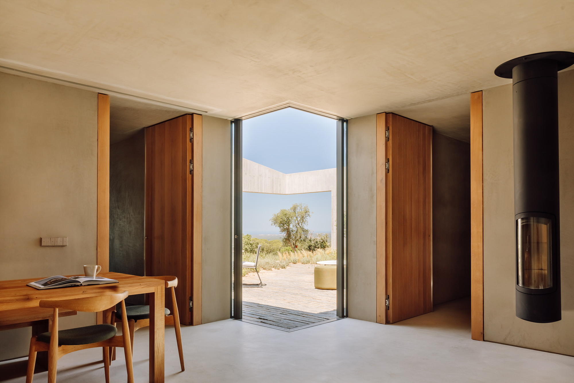 Pa.te.os, A stunning coastal retreat in Portugal - Gessato