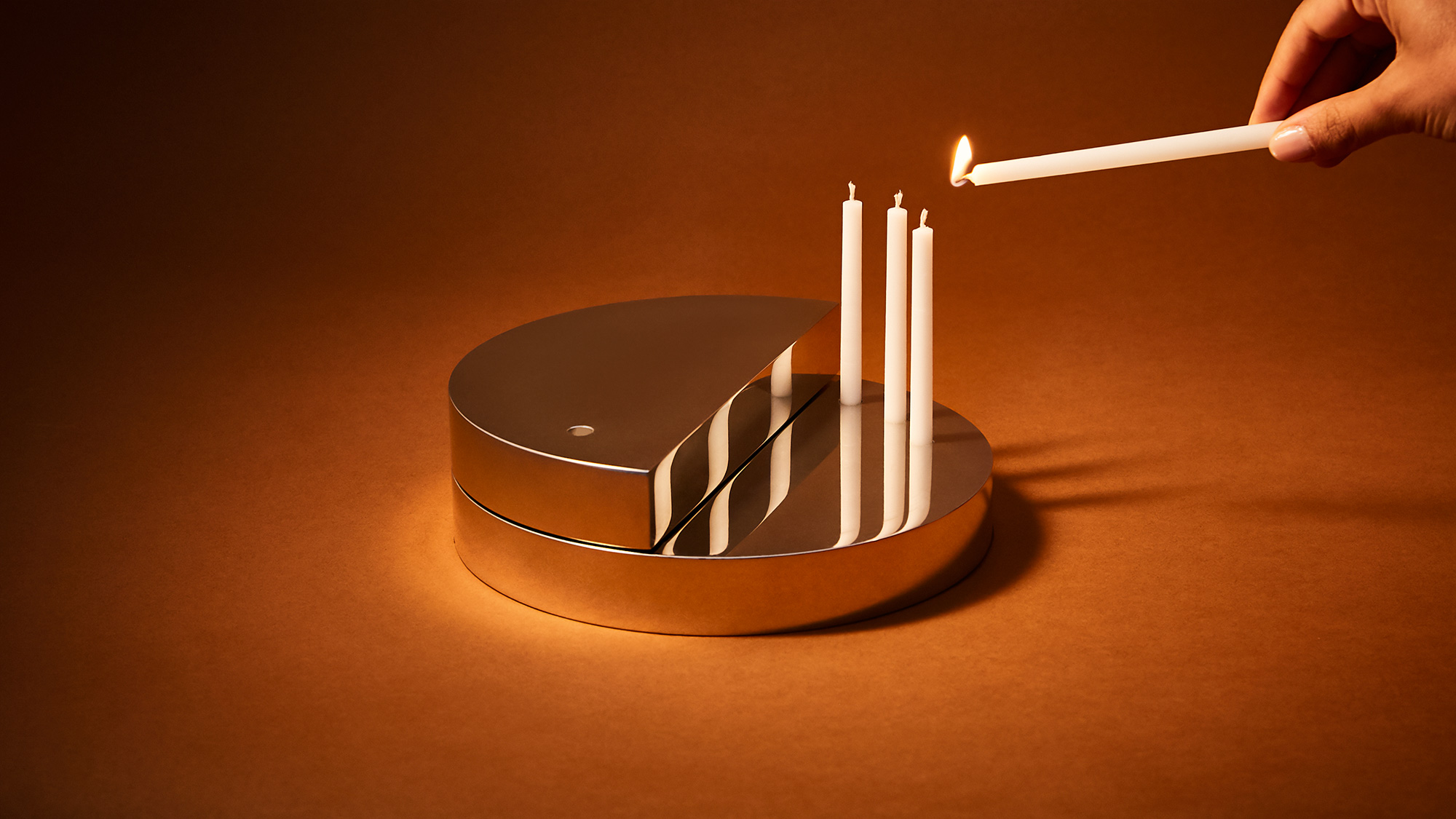 The MA-MA Menorah, A Sleek Twist On Tradition - Gessato