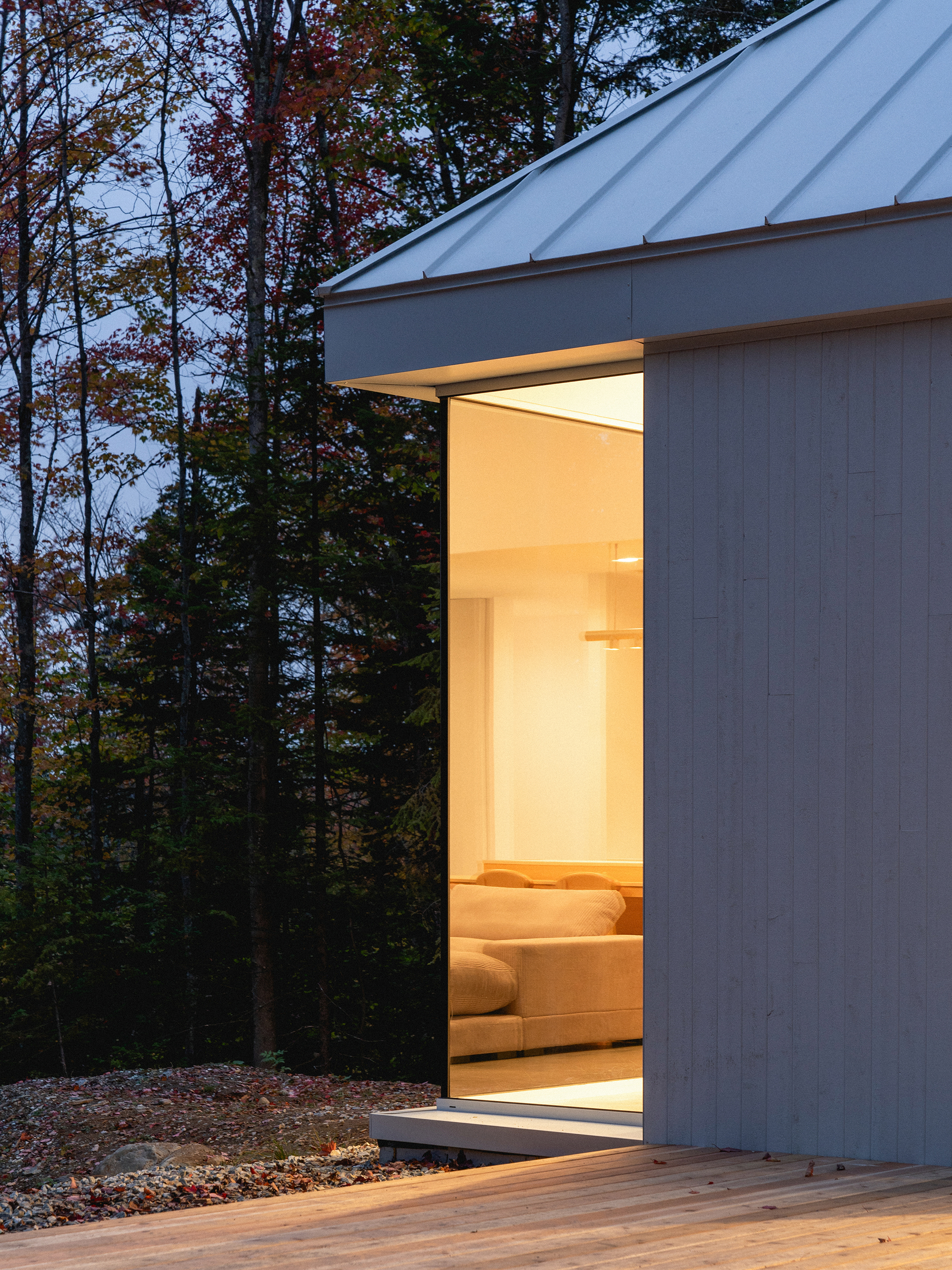 Selenite, A Forest Chalet Designed for Quiet Relaxation - Gessato