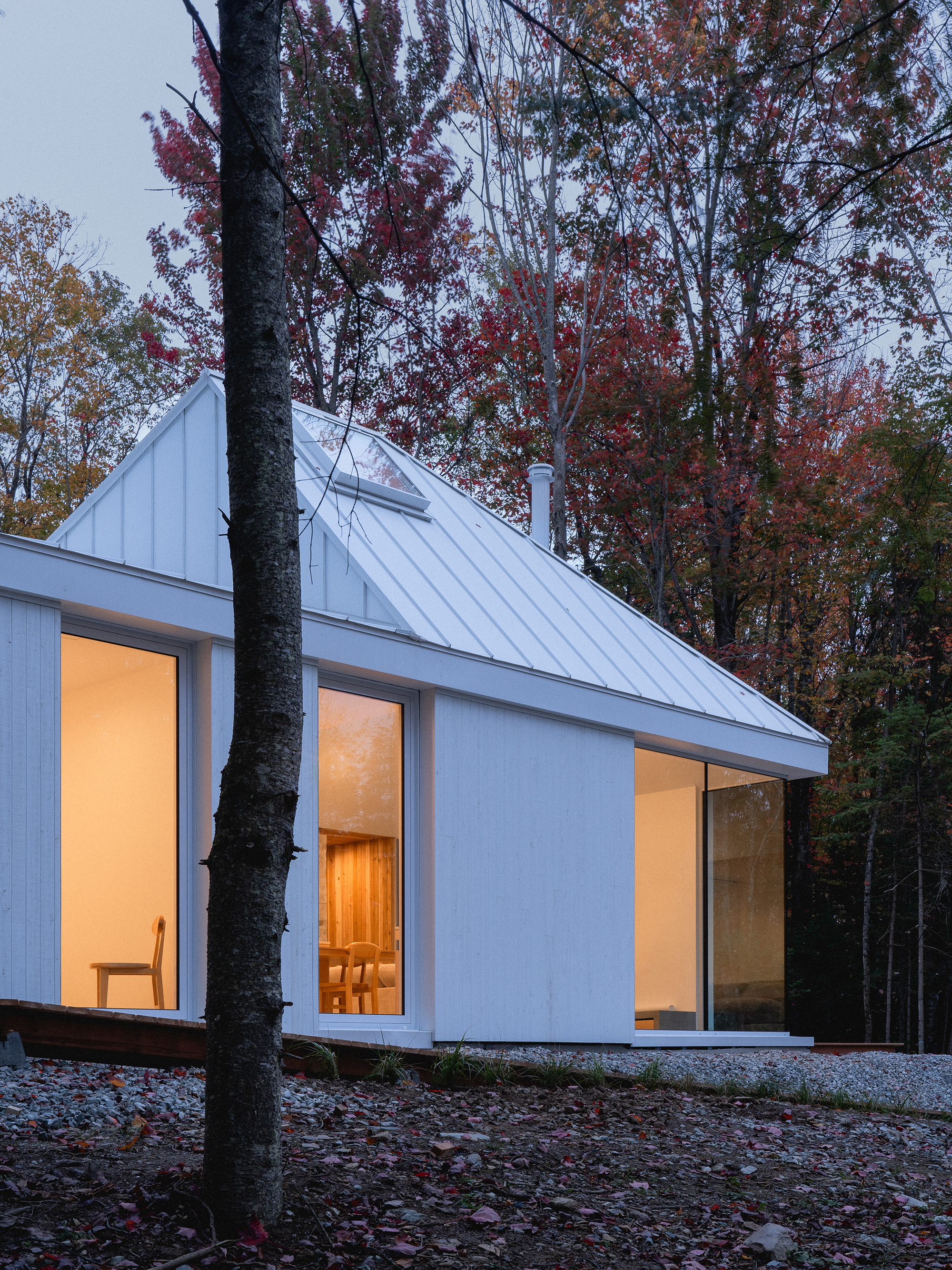 Selenite, A Forest Chalet Designed for Quiet Relaxation - Gessato