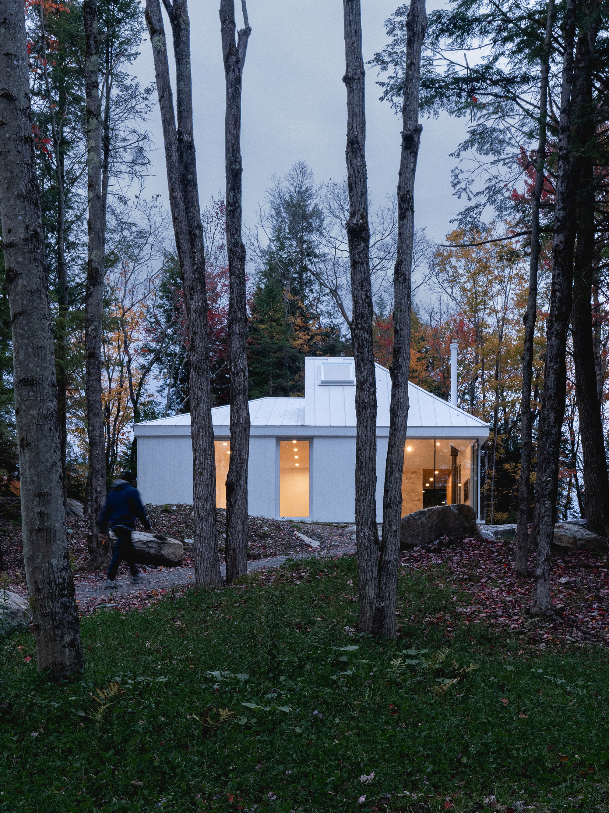 Selenite, A Forest Chalet Designed for Quiet Relaxation - Gessato