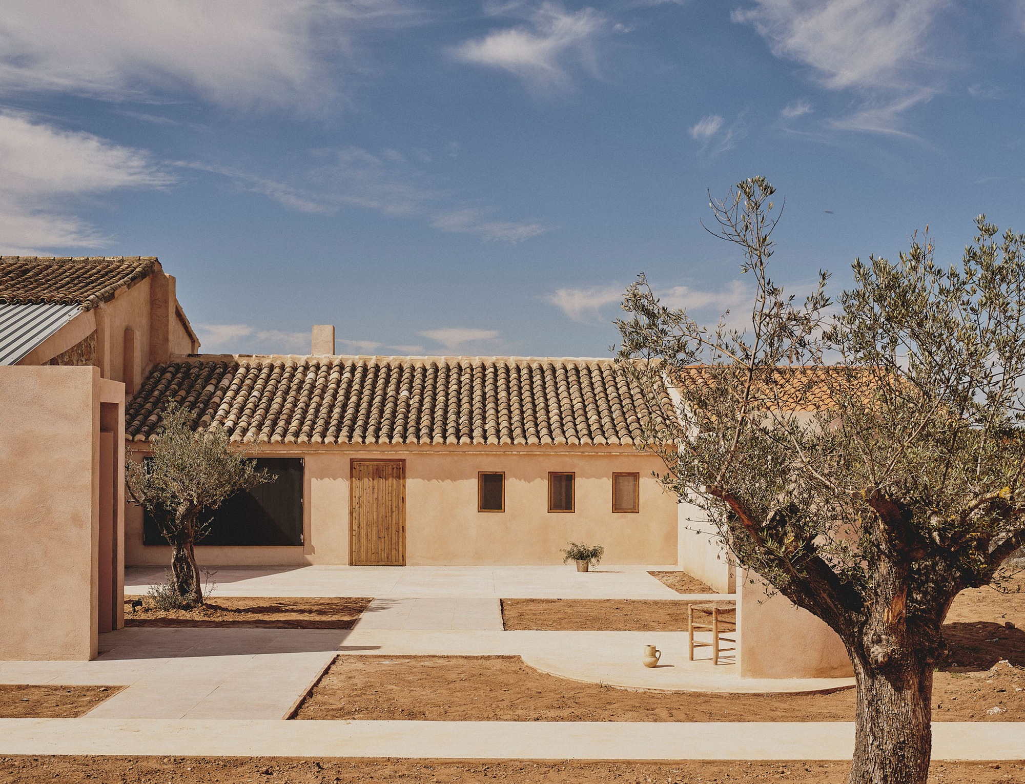 A 1930s Winery Converted into a Modern-Rustic Home - Gessato