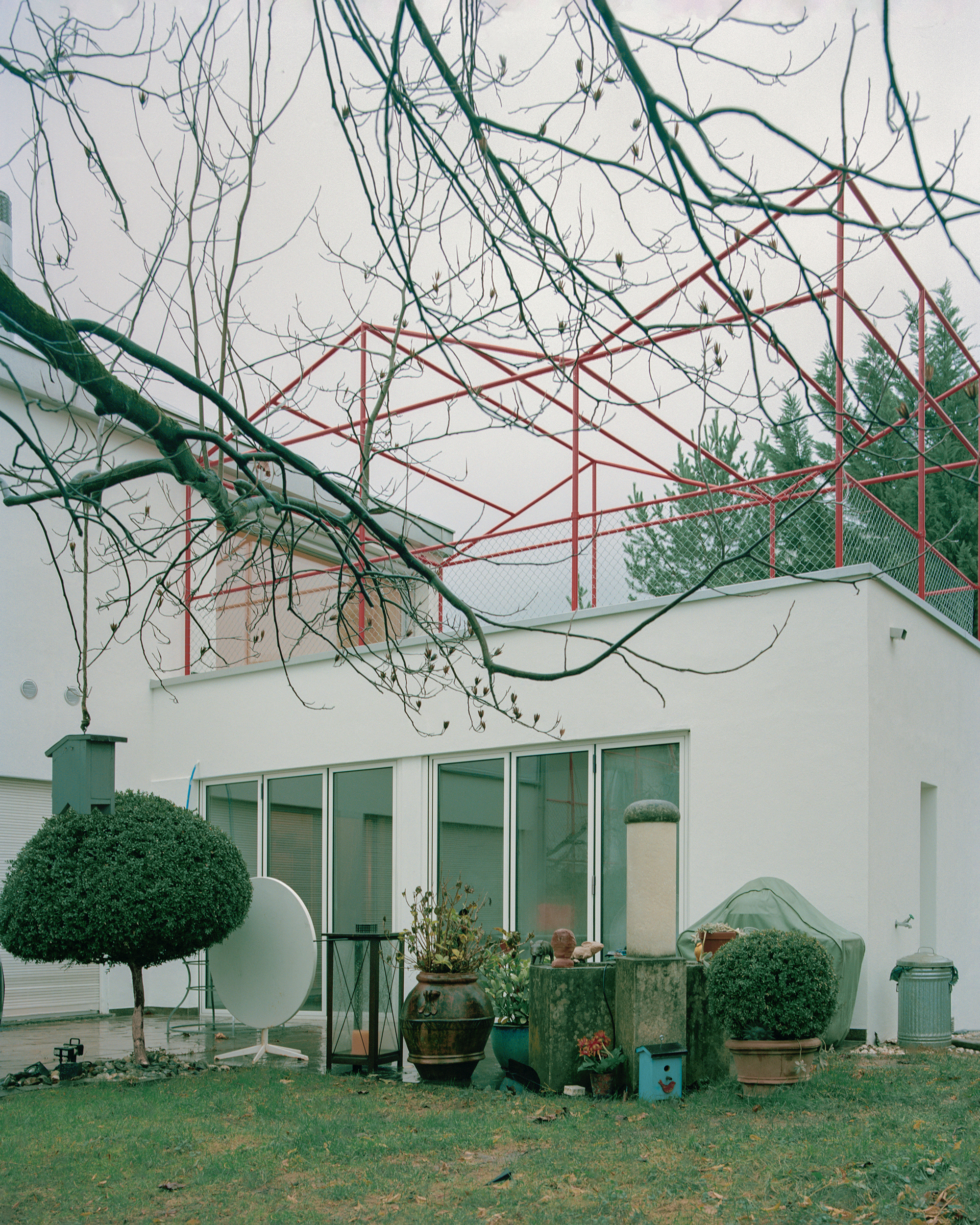 A House Redesigned for One Family's Three Generations - Gessato