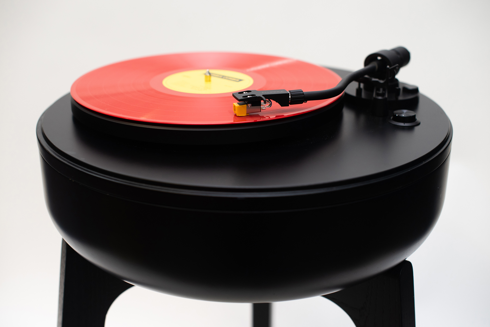 Turntable by Amunì Studio - Gessato